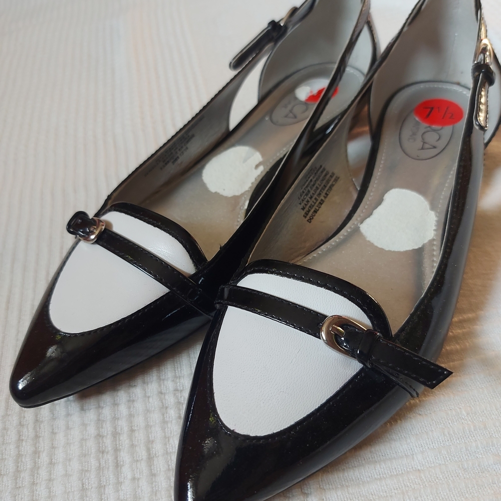 Elegant Black and White Women's Shoes